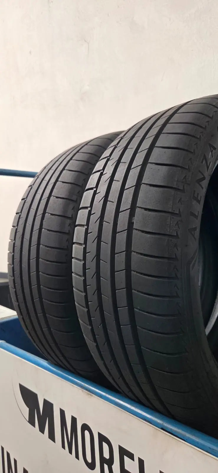 2 Pneumatici BRIDGESTONE Alenza 235/50 R19 99V