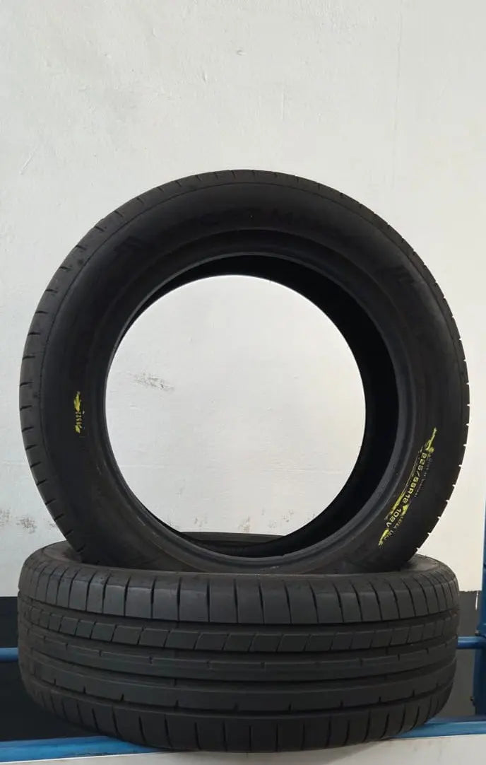 4 Pneumatici DUNLOP Sport Maxx RT2 225/55 R18 102V
