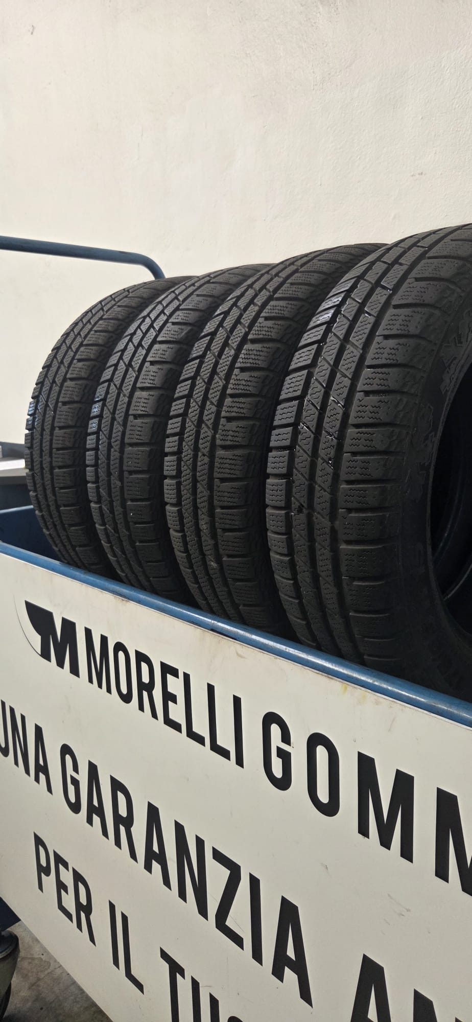 4 Pneumatici CONTINENTAL CrossContact 175/65 R15 84T