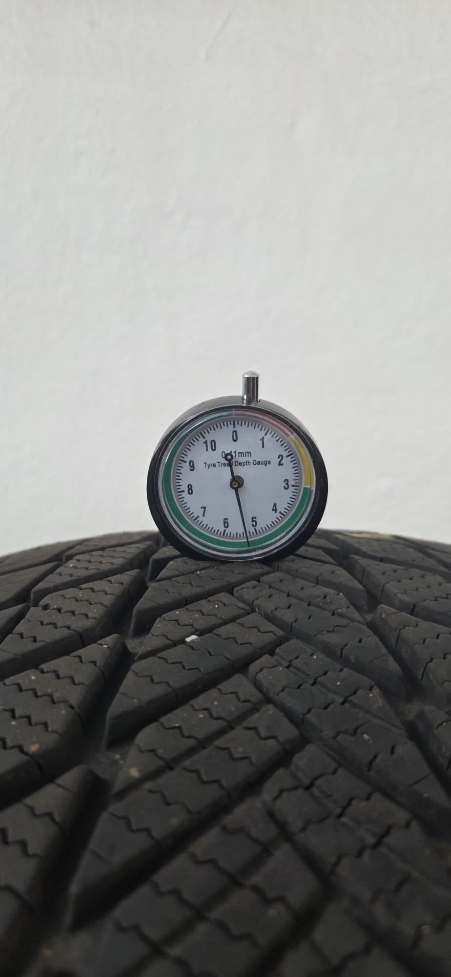 N*2 pneumatici BRIDGESTONE Blizzak LM001 2355518