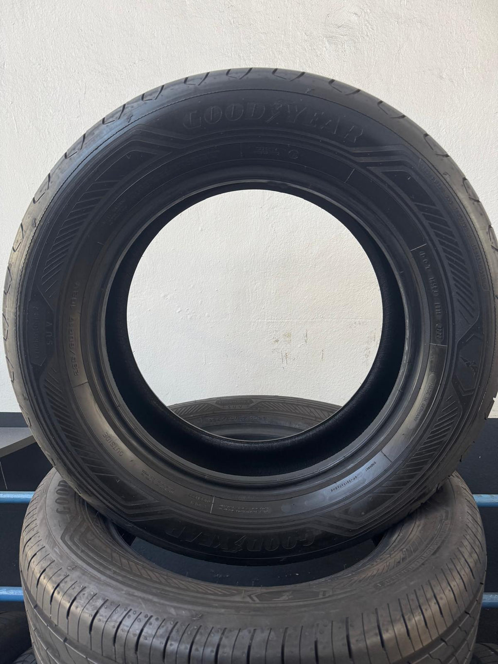 2 Pneumatici GOODYEAR 235/60 R17 102V EfficentGrip2 SUV Summer