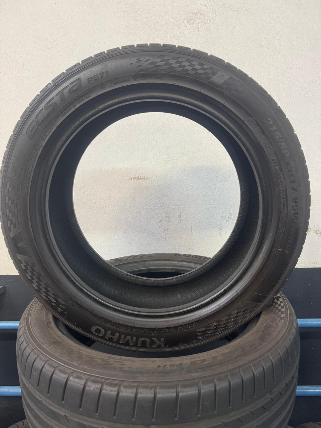 2 Pneumatici KUMHO 215/50 R17 Ecsta PS71 Summer