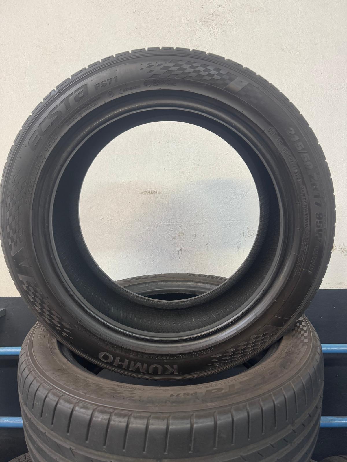 2 Pneumatici KUMHO 215/50 R17 Ecsta PS71 Summer