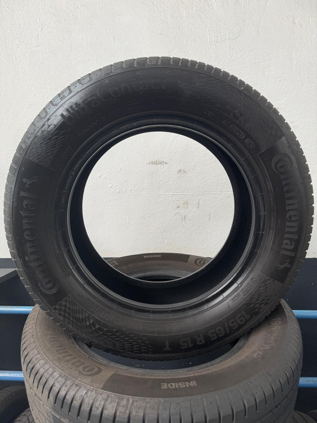 2 Pneumatici CONTINENTAL 195/65 R15 91T UltraContact Summer